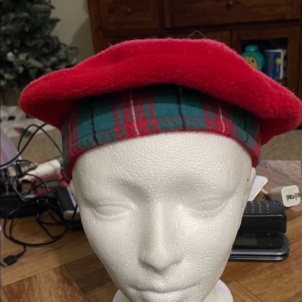 Hartstrings Red and Green Kids Beret